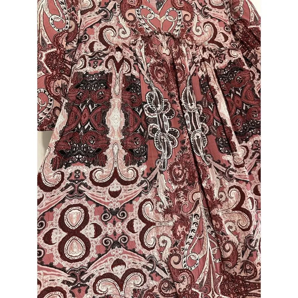 Jane and Delancey women’s beautiful